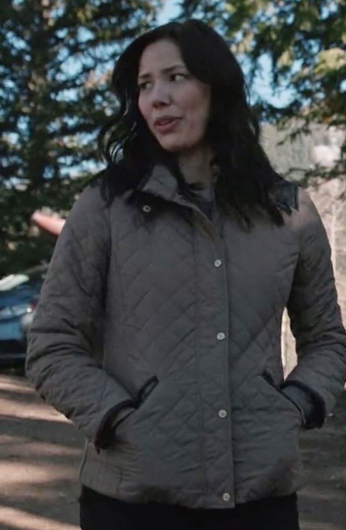 Michaela Conlin Sarah Nguyen Yellowstone Quilted Puffer Jacket yellowstone-michaela-conlin-jacket